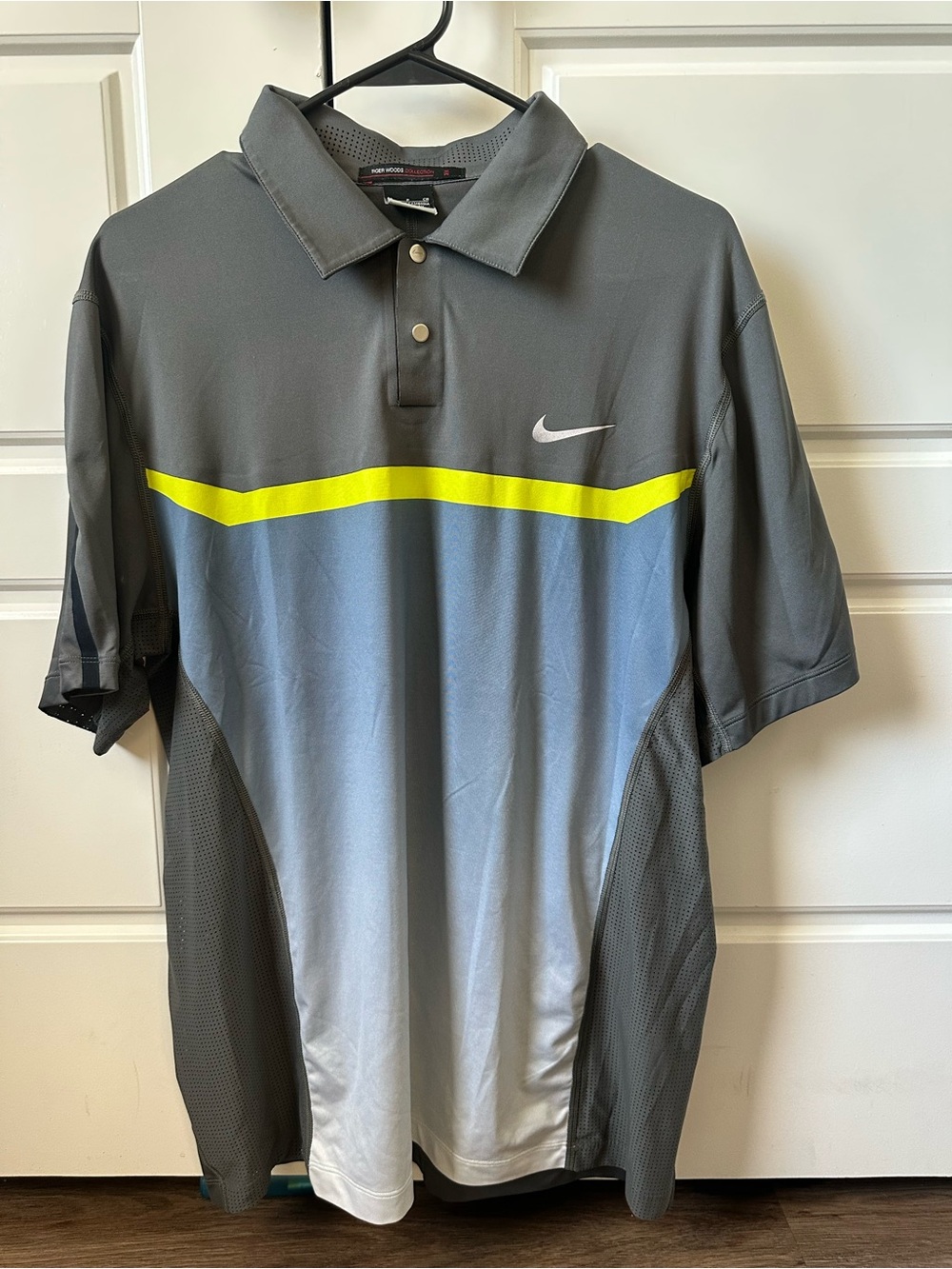 Nike Men’s Grey & Light Blue Golf Polo with Yellow Accent
